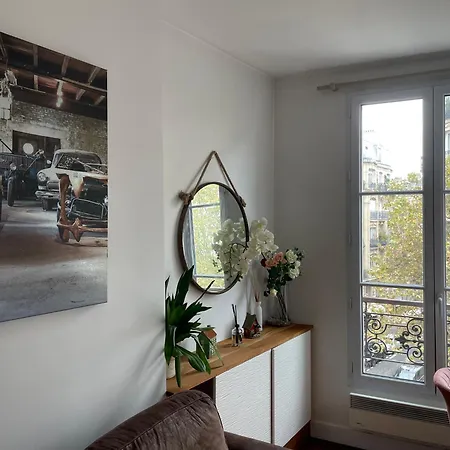 Apartment At Alesia *