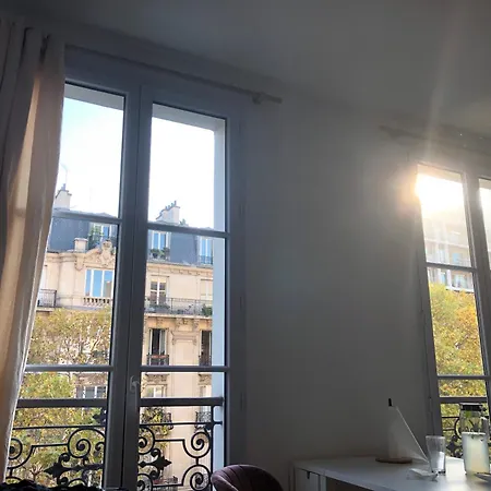 Apartment At Alesia *